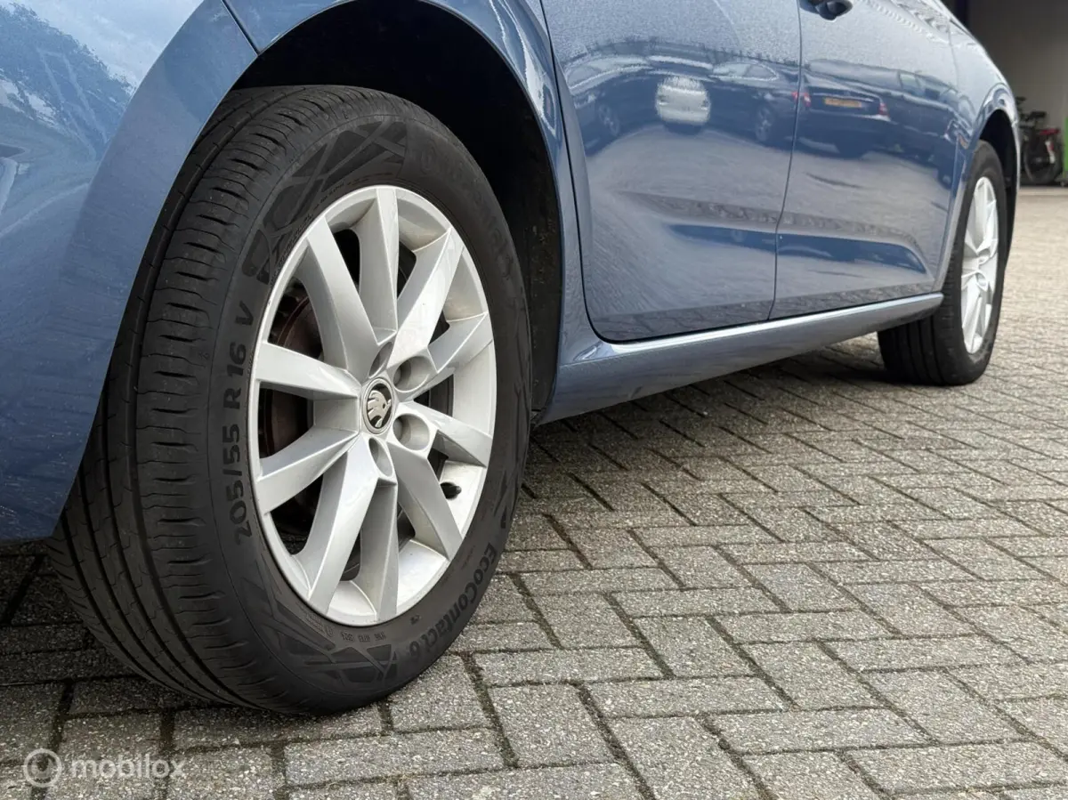 1.0 TSI Business Edition | Keyless | Virtual