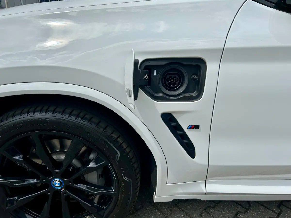 XDrive30e M-sport