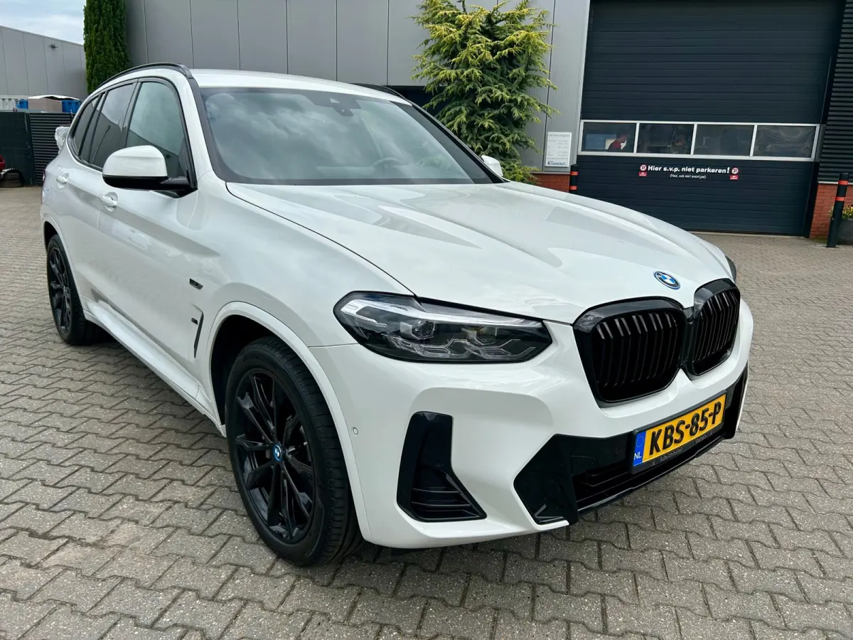 XDrive30e M-sport