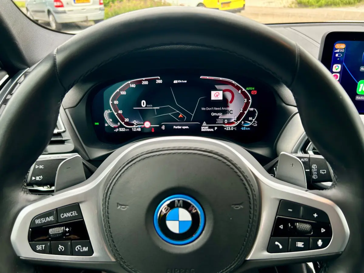XDrive30e M-sport