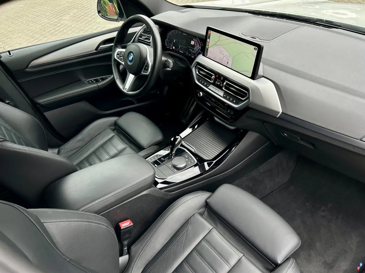 XDrive30e M-sport