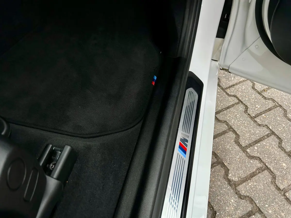 XDrive30e M-sport