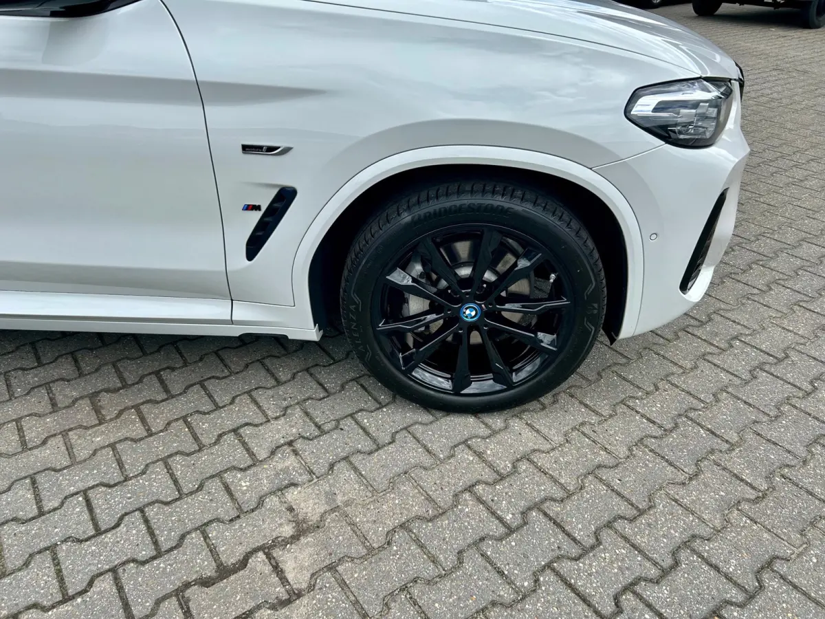 XDrive30e M-sport