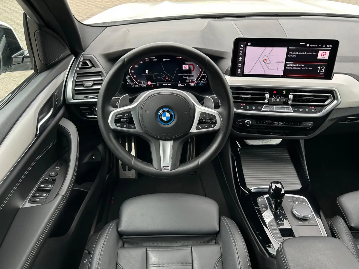 XDrive30e M-sport
