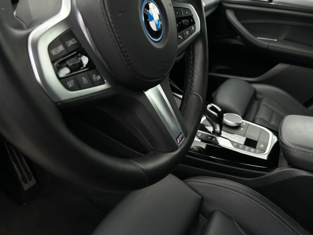 XDrive30e M-sport