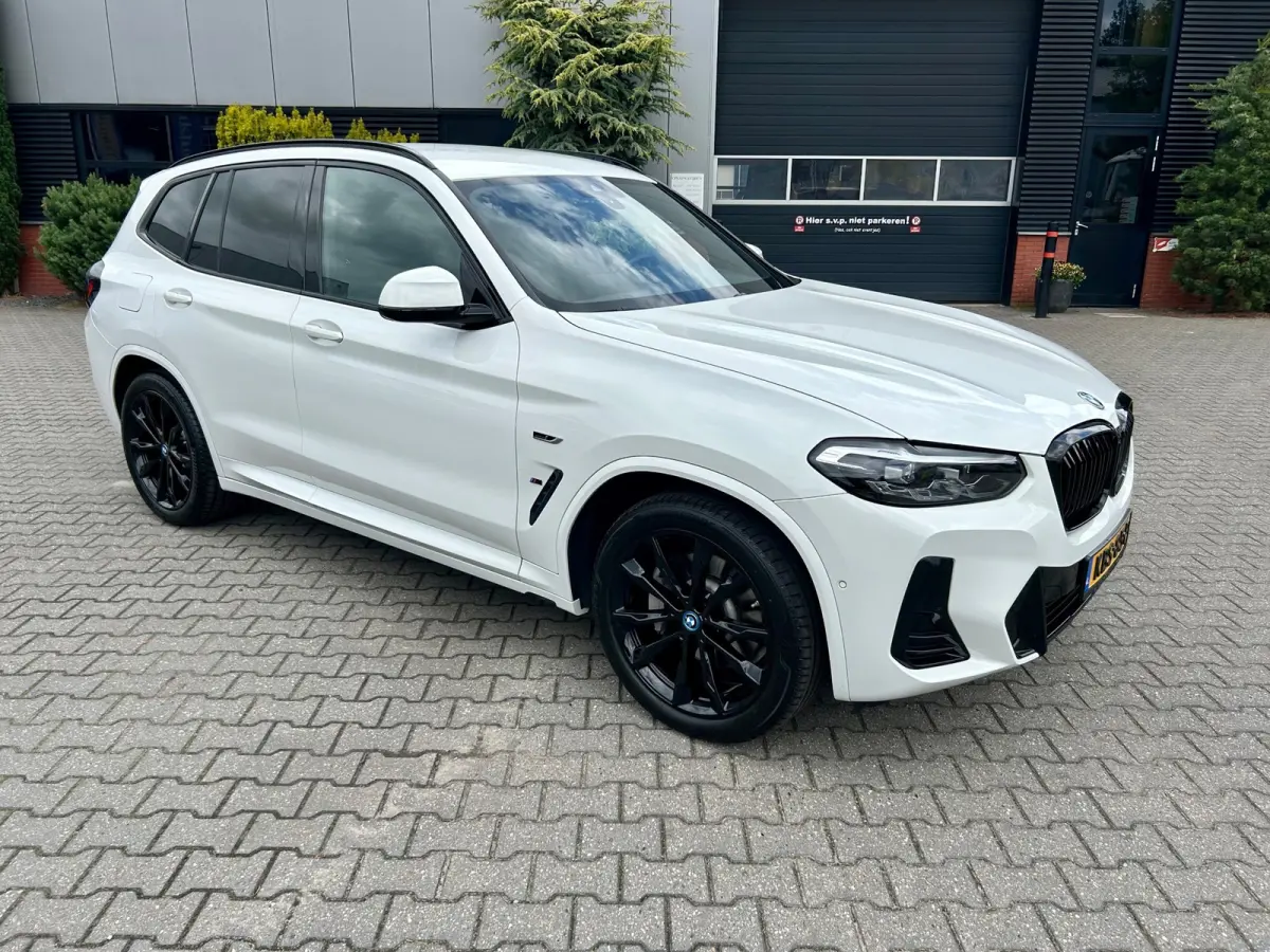 XDrive30e M-sport