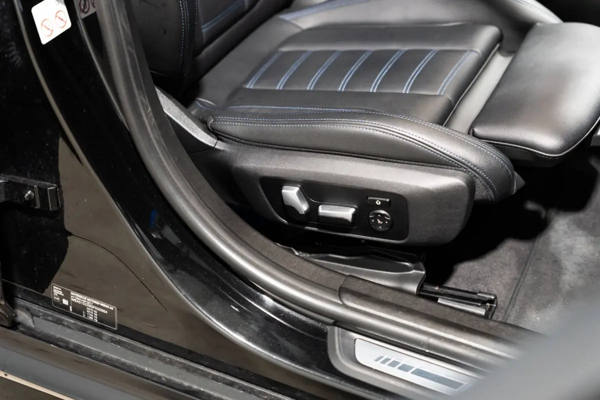 M340d xDrive High Executive PANO LEDER CAMERA