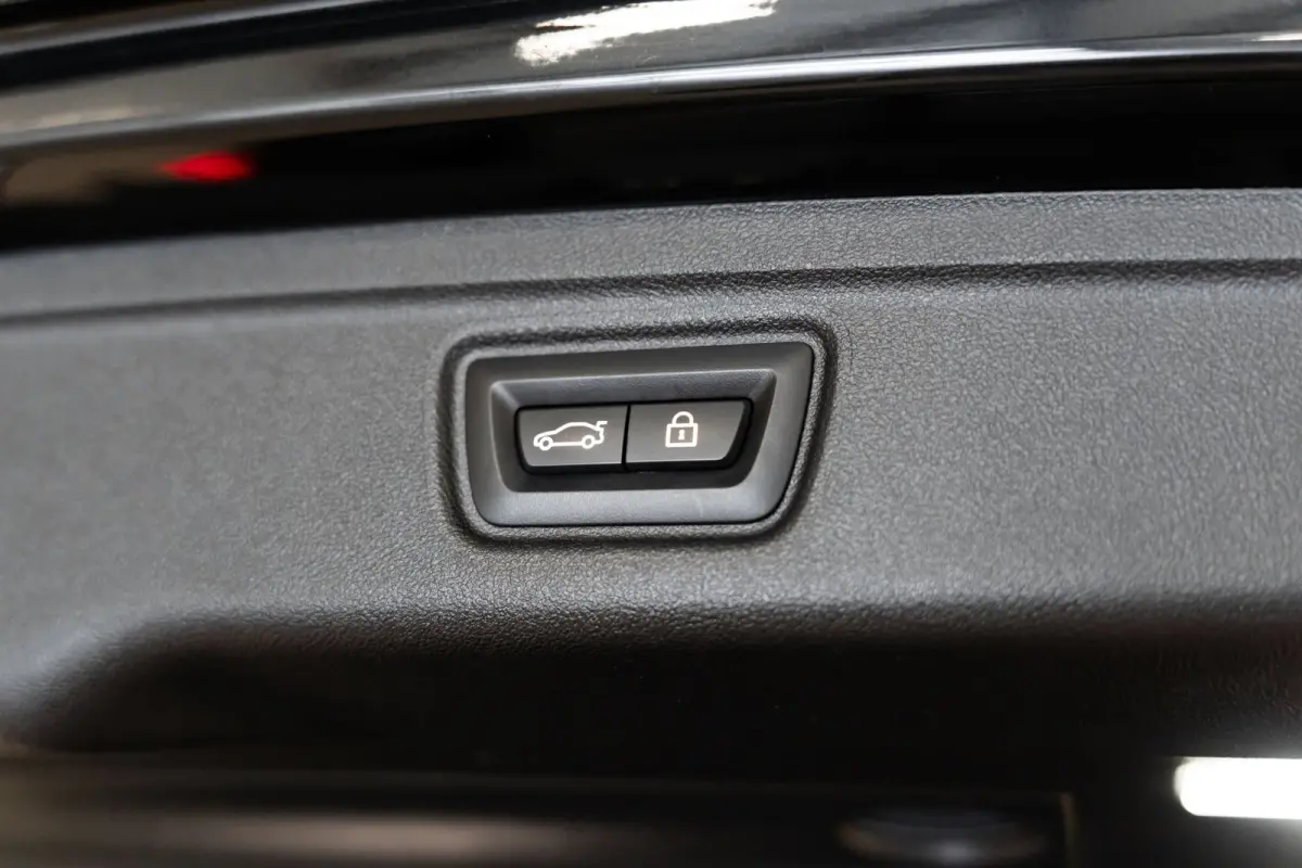 M340d xDrive High Executive PANO LEDER CAMERA