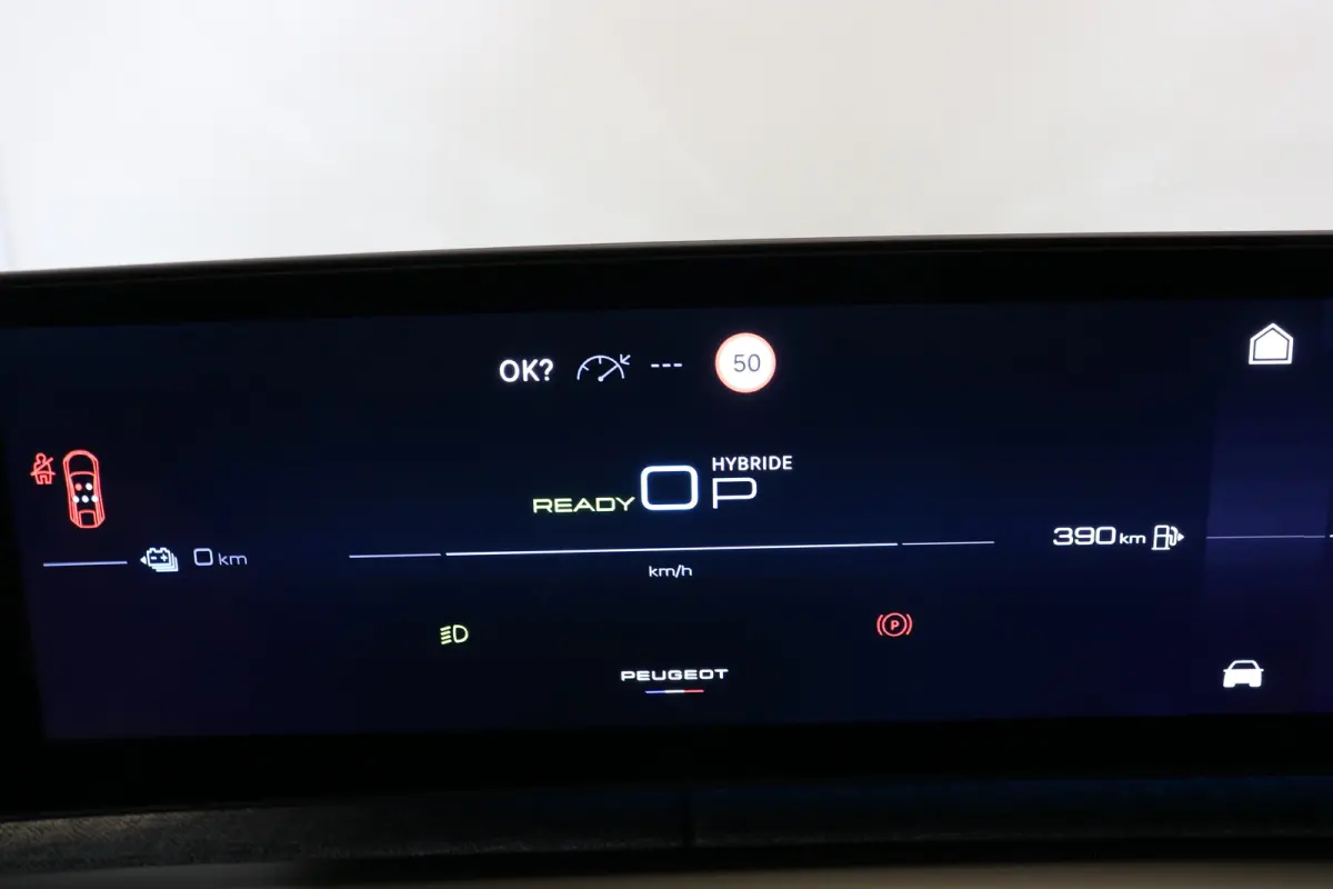 1.6 plug-in Hybrid 195 Allure | Navi | Cruise | LED | 19'' | Keyless | Camera | PDC V+A | Apple Carplay/Android |