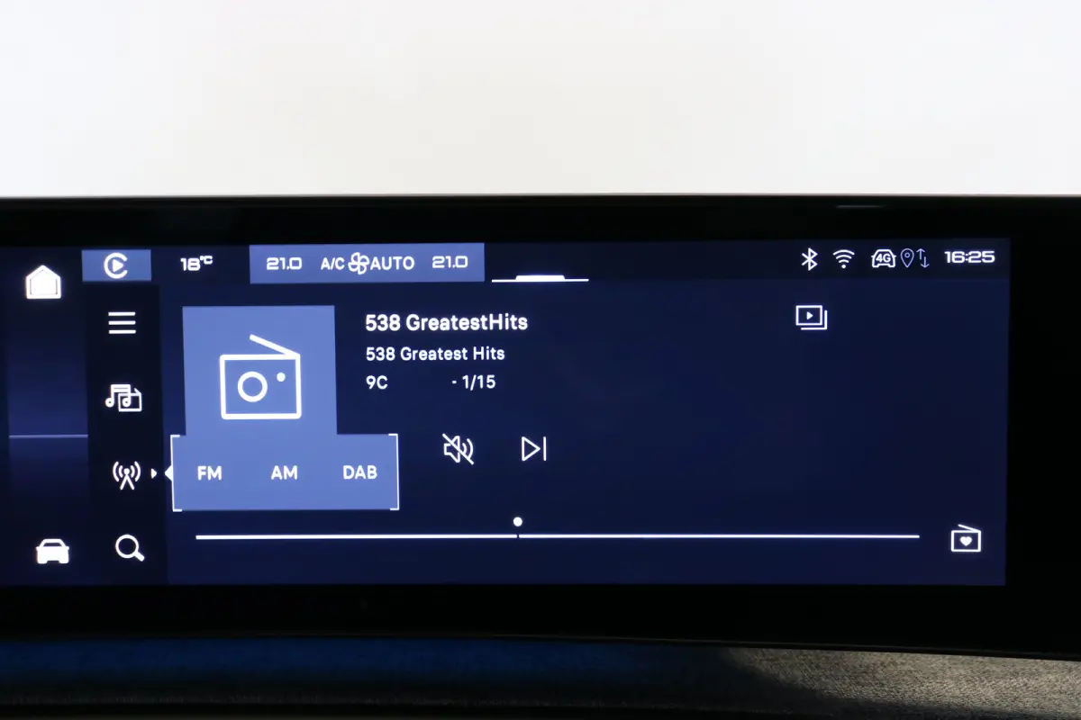 1.6 plug-in Hybrid 195 Allure | Navi | Cruise | LED | 19'' | Keyless | Camera | PDC V+A | Apple Carplay/Android |
