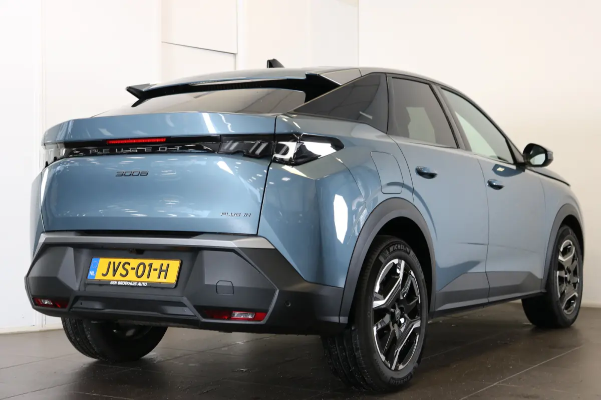 1.6 plug-in Hybrid 195 Allure | Navi | Cruise | LED | 19'' | Keyless | Camera | PDC V+A | Apple Carplay/Android |