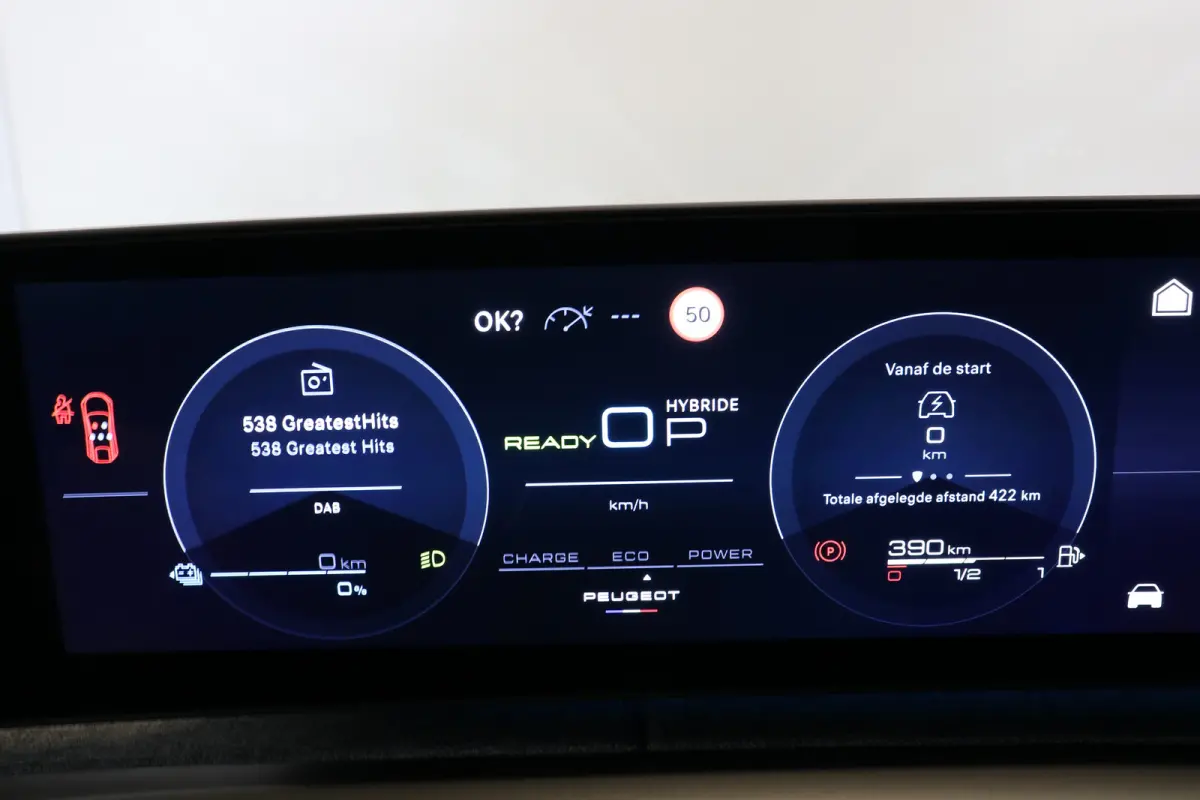 1.6 plug-in Hybrid 195 Allure | Navi | Cruise | LED | 19'' | Keyless | Camera | PDC V+A | Apple Carplay/Android |