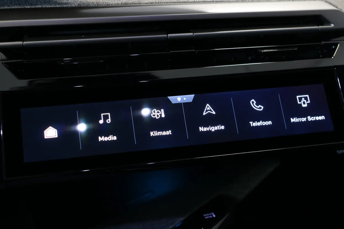 1.6 plug-in Hybrid 195 Allure | Navi | Cruise | LED | 19'' | Keyless | Camera | PDC V+A | Apple Carplay/Android |
