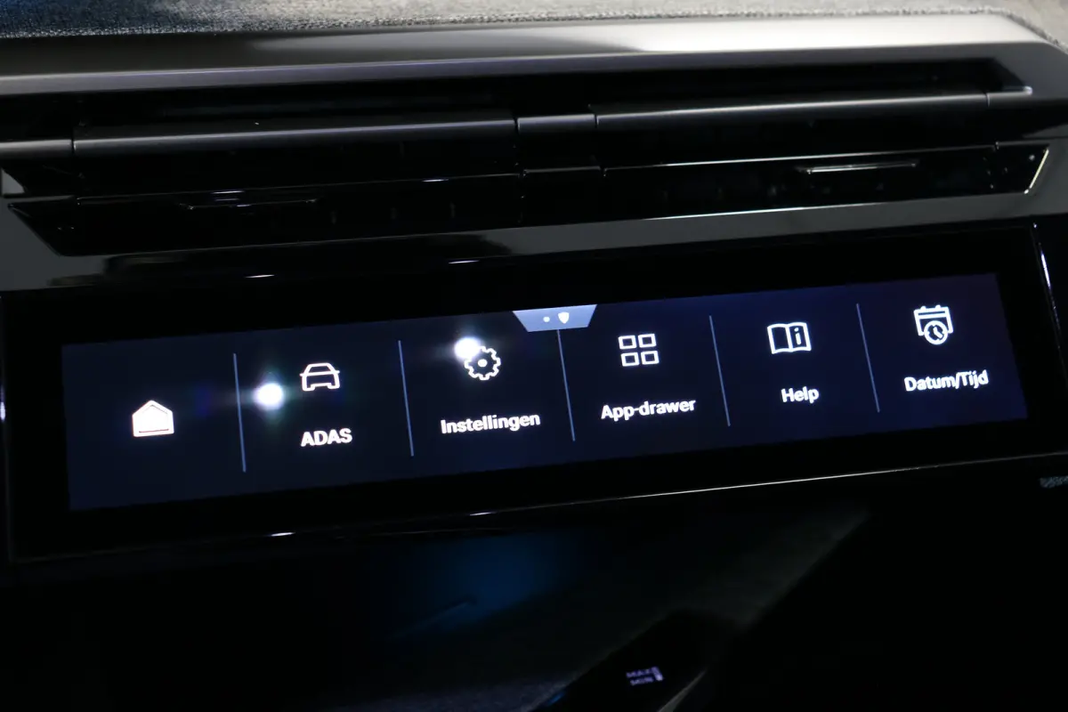 1.6 plug-in Hybrid 195 Allure | Navi | Cruise | LED | 19'' | Keyless | Camera | PDC V+A | Apple Carplay/Android |