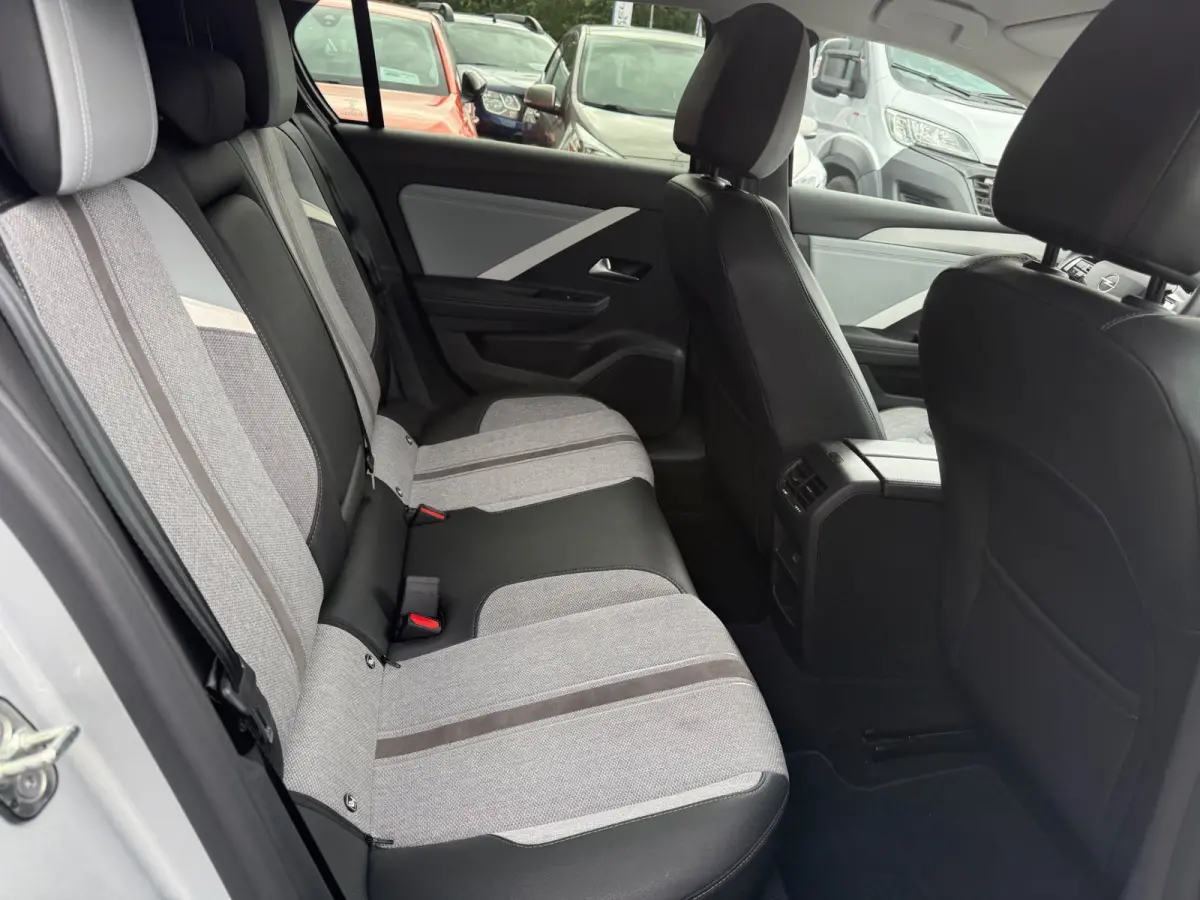 1.2 Level 3 130PK | 1E EIGENAAR | 12MND GARANTIE | LED | ACC | AGR| CAMERA | DAB | CARPLAY | NAVI |