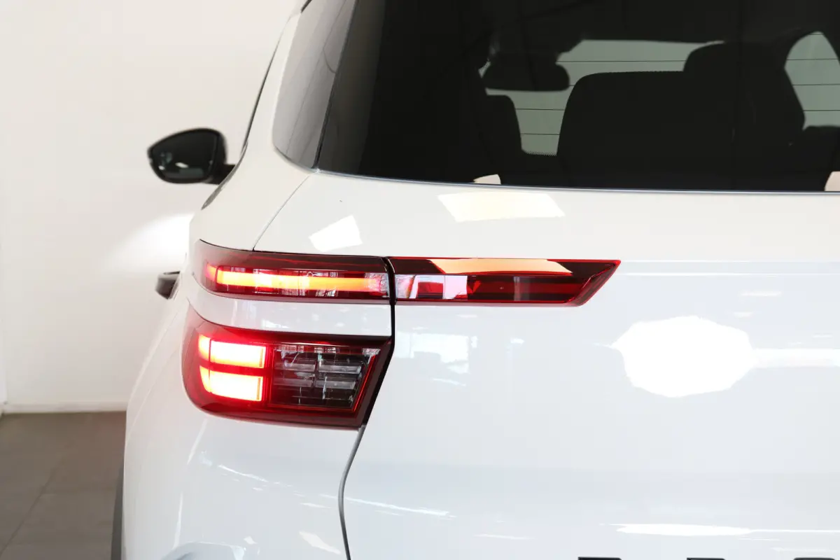 1.2 Turbo Hybrid GS 7p. | Navi | Winter en Technologie pakket | Camera | DAB | PDC V+A | Cruise control | Apple Carplay/Android |
