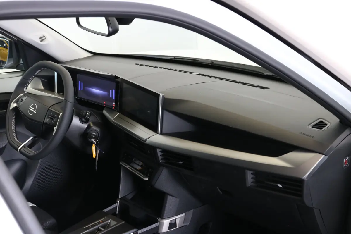 1.2 Turbo Hybrid GS 7p. | Navi | Winter en Technologie pakket | Camera | DAB | PDC V+A | Cruise control | Apple Carplay/Android |