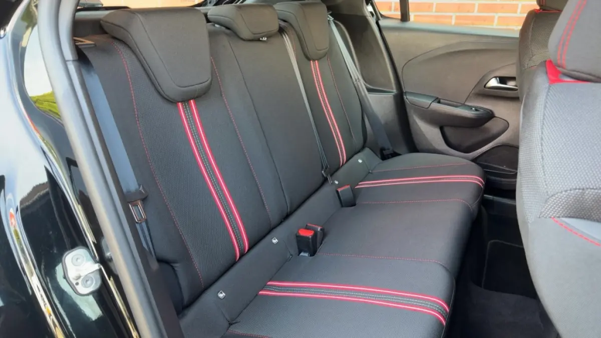 1.2 100PK GS Line Carplay Sportpack Virtual Cockpit Camera