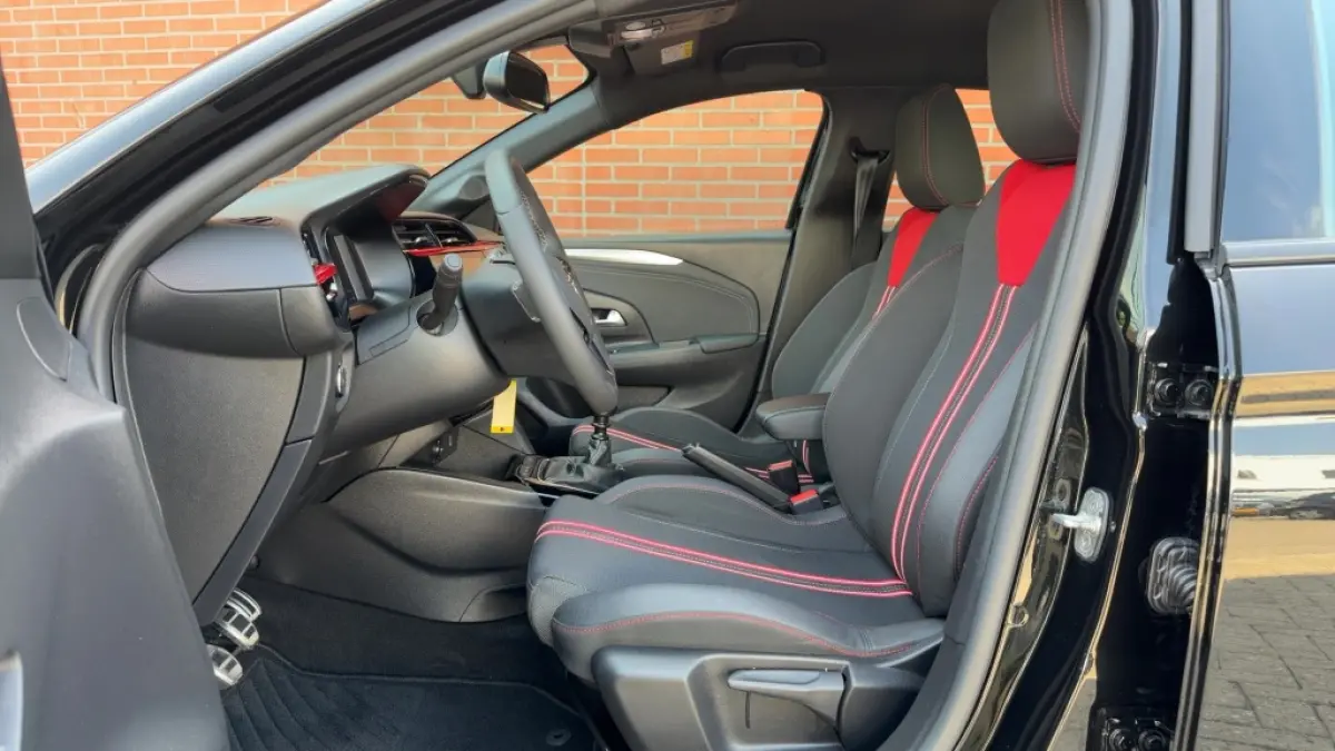 1.2 100PK GS Line Carplay Sportpack Virtual Cockpit Camera