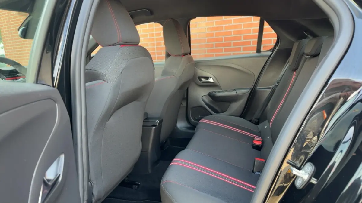 1.2 100PK GS Line Carplay Sportpack Virtual Cockpit Camera
