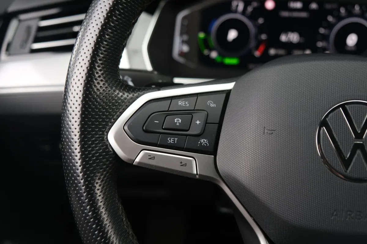 1.4 TSI PHEV GTE 218PK Pano Volleder Cam Trekhaak Virtual Led