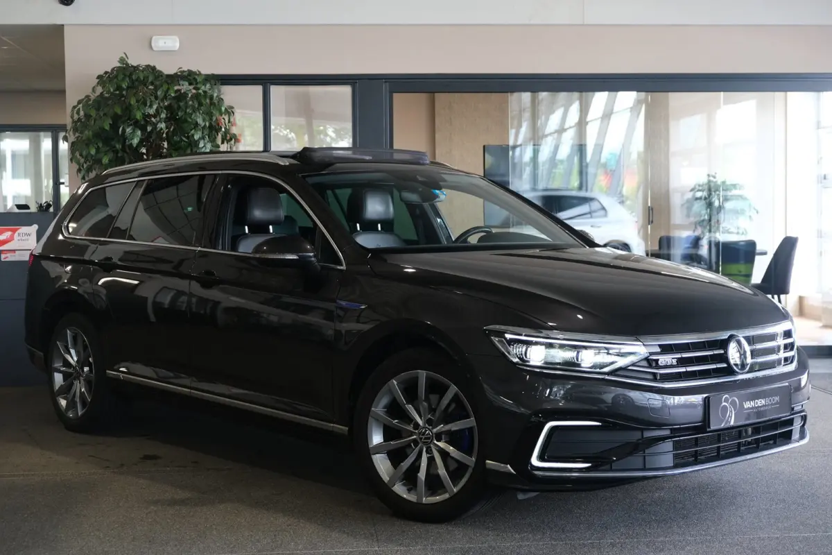 1.4 TSI PHEV GTE 218PK Pano Volleder Cam Trekhaak Virtual Led