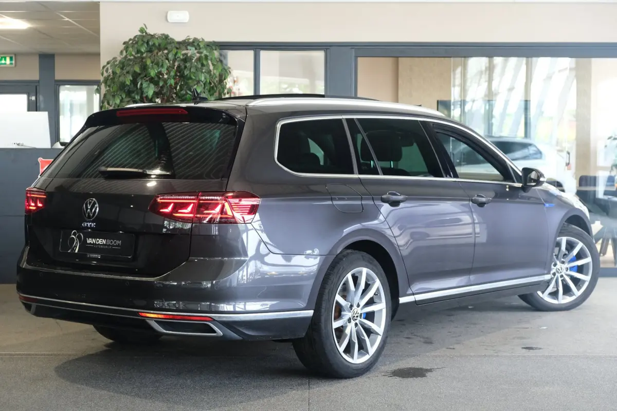 1.4 TSI PHEV GTE 218PK Pano Volleder Cam Trekhaak Virtual Led