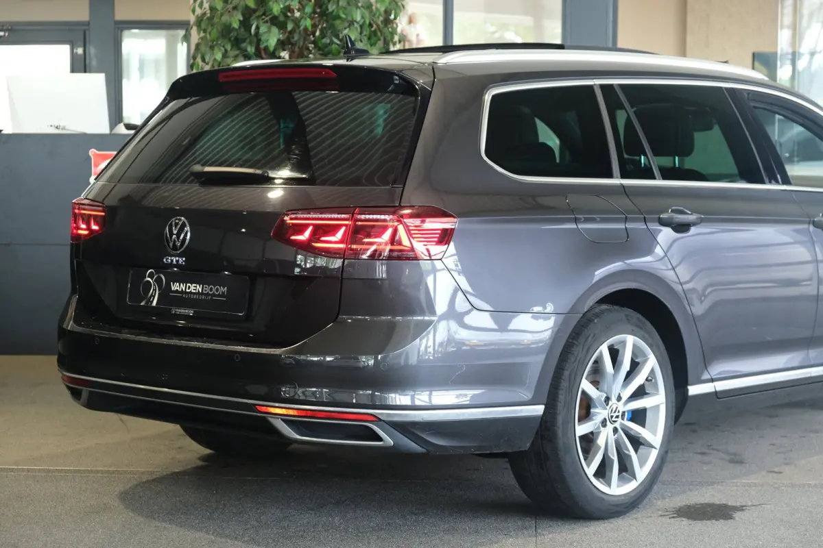 1.4 TSI PHEV GTE 218PK Pano Volleder Cam Trekhaak Virtual Led