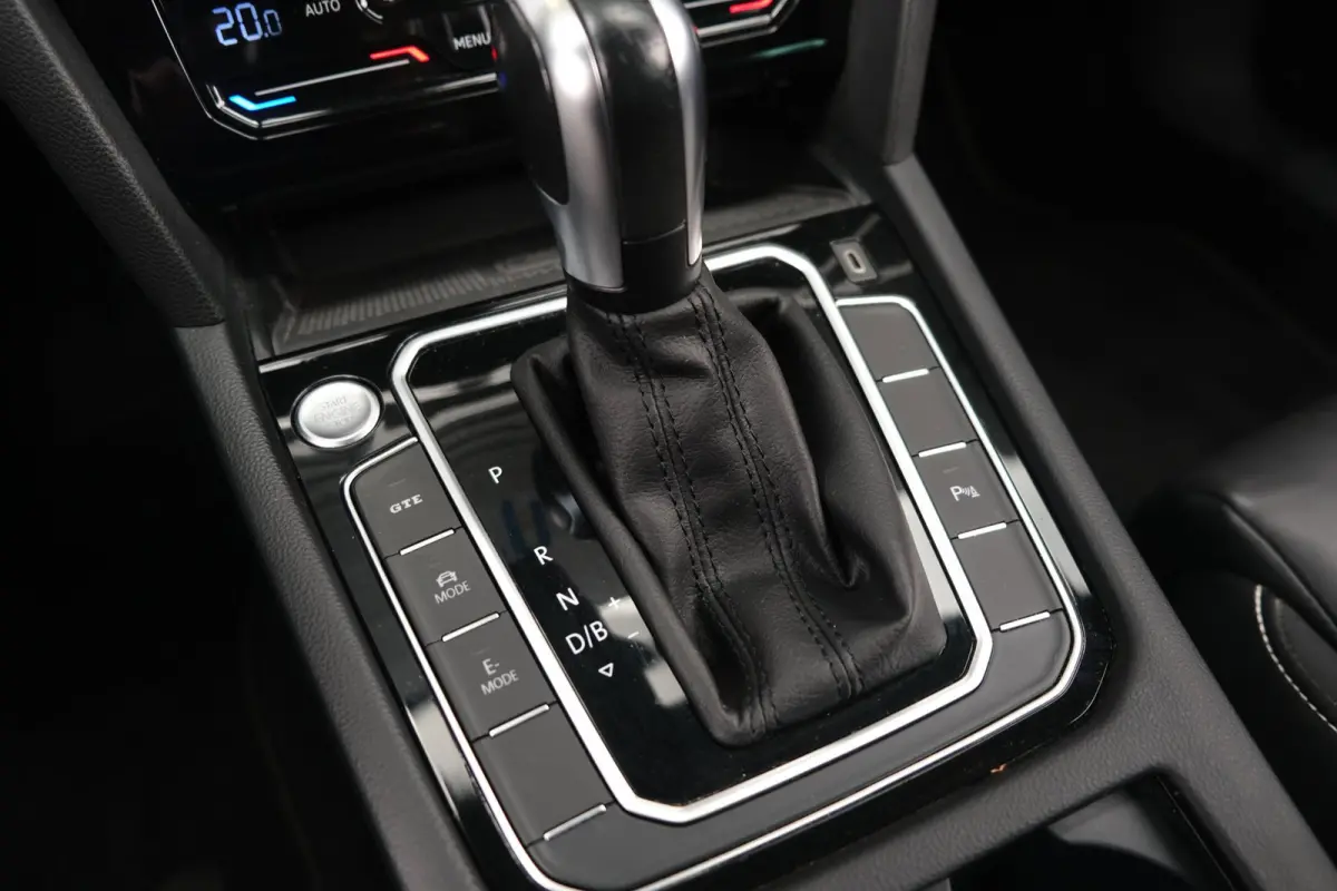 1.4 TSI PHEV GTE 218PK Pano Volleder Cam Trekhaak Virtual Led