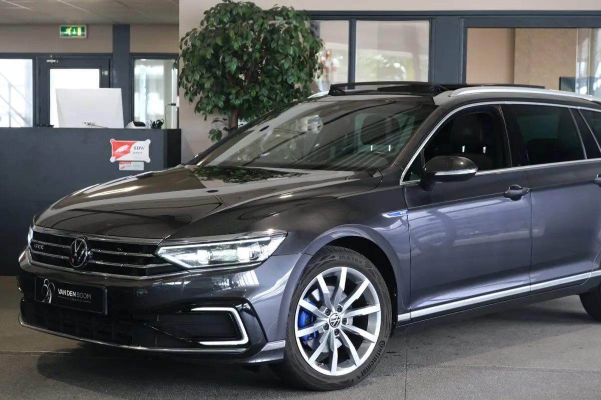 1.4 TSI PHEV GTE 218PK Pano Volleder Cam Trekhaak Virtual Led