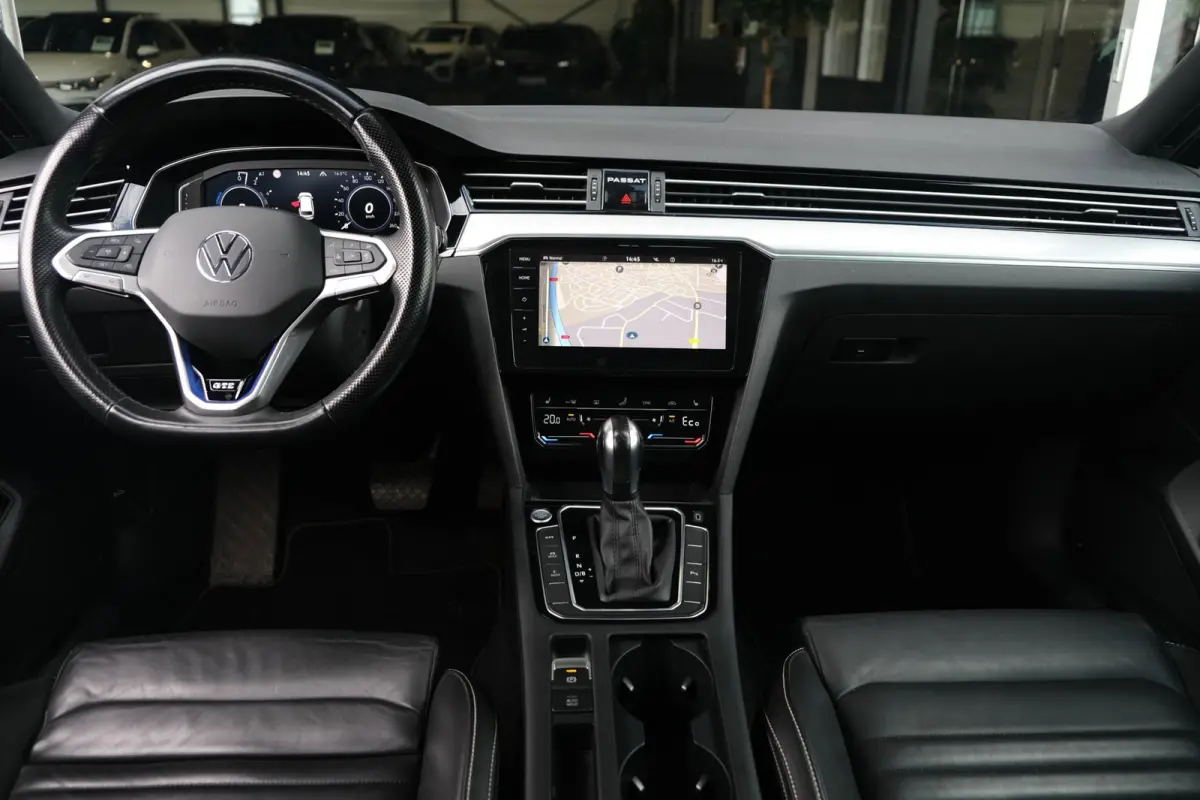 1.4 TSI PHEV GTE 218PK Pano Volleder Cam Trekhaak Virtual Led