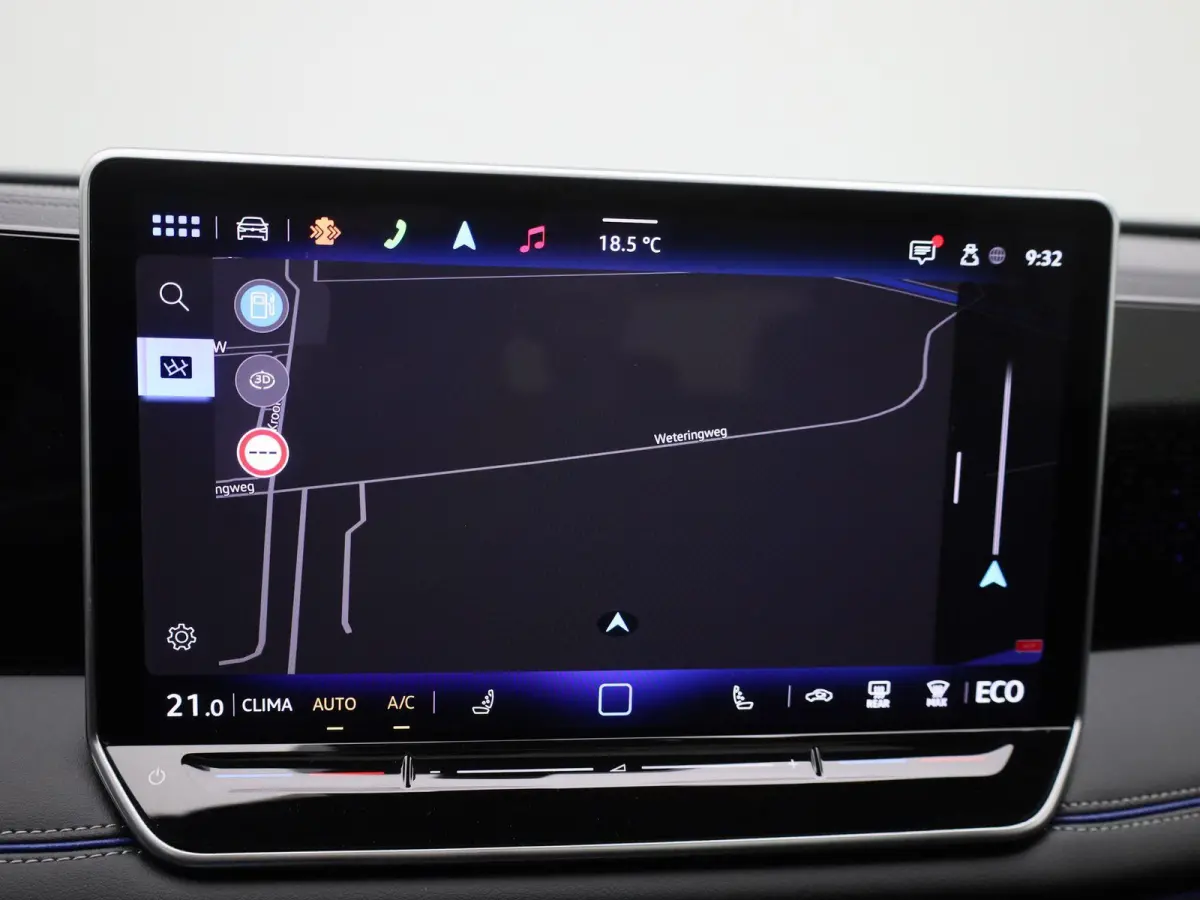 1.5 eHybrid R-Line Edition 204 PK| Origineel Nederlands | 1e Eigenaar | Navigatie | Achteruitrijcamera | Digitale Cockpit | Black Style | Dodehoekdetectie
