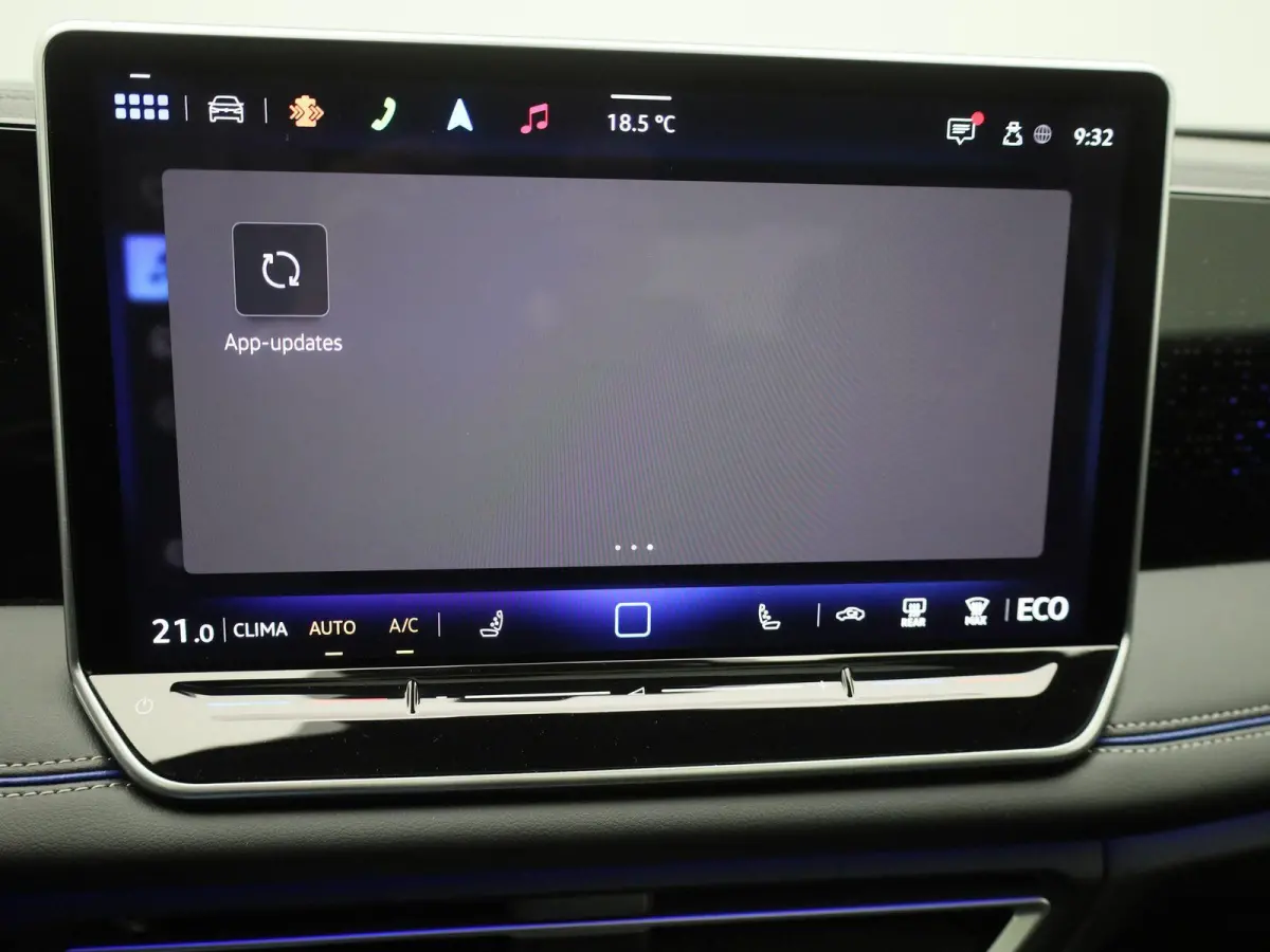 1.5 eHybrid R-Line Edition 204 PK| Origineel Nederlands | 1e Eigenaar | Navigatie | Achteruitrijcamera | Digitale Cockpit | Black Style | Dodehoekdetectie