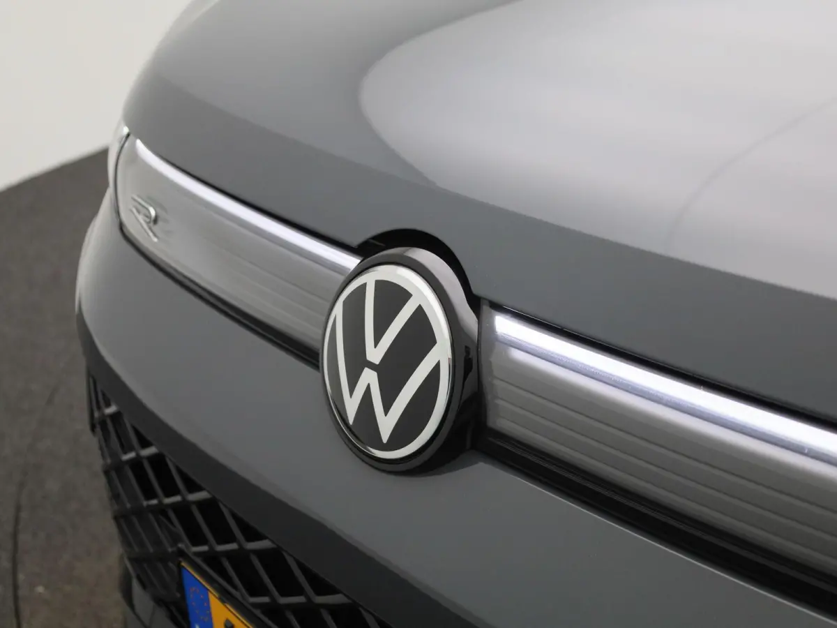 1.5 eHybrid R-Line Edition 204 PK| Origineel Nederlands | 1e Eigenaar | Navigatie | Achteruitrijcamera | Digitale Cockpit | Black Style | Dodehoekdetectie