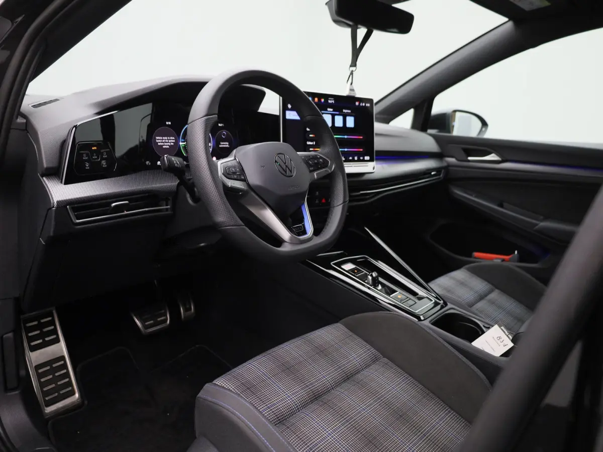 1.5 eHybrid GTE 272 PK| Origineel Nederlands | 1e Eigenaar | Navigatie | Stoelverwarming | Stuurwielverwarming | Achteruitrijcamera | Dodehoekdetectie