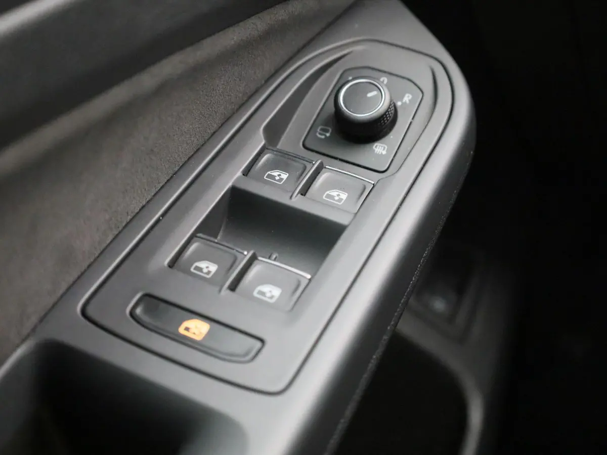 1.5 eHybrid GTE 272 PK| Origineel Nederlands | 1e Eigenaar | Navigatie | Stoelverwarming | Stuurwielverwarming | Achteruitrijcamera | Dodehoekdetectie