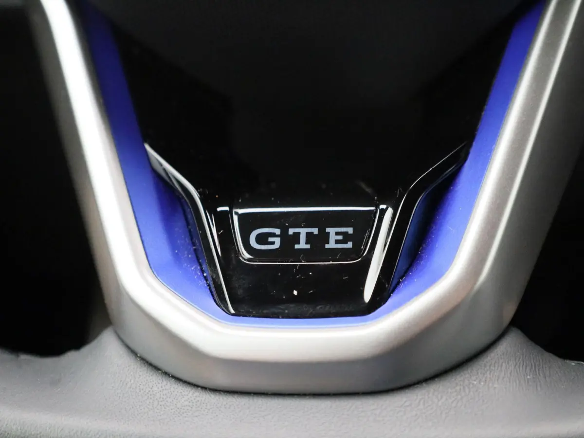 1.5 eHybrid GTE 272 PK| Origineel Nederlands | 1e Eigenaar | Navigatie | Stoelverwarming | Stuurwielverwarming | Achteruitrijcamera | Dodehoekdetectie