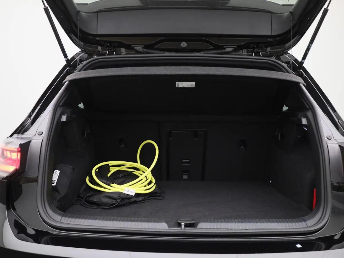 1.5 eHybrid GTE 272 PK| Origineel Nederlands | 1e Eigenaar | Navigatie | Stoelverwarming | Stuurwielverwarming | Achteruitrijcamera | Dodehoekdetectie