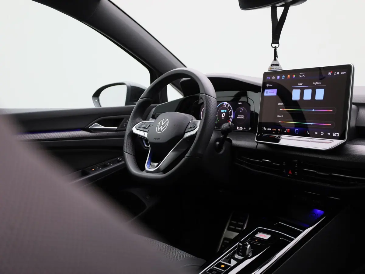 1.5 eHybrid GTE 272 PK| Origineel Nederlands | 1e Eigenaar | Navigatie | Stoelverwarming | Stuurwielverwarming | Achteruitrijcamera | Dodehoekdetectie