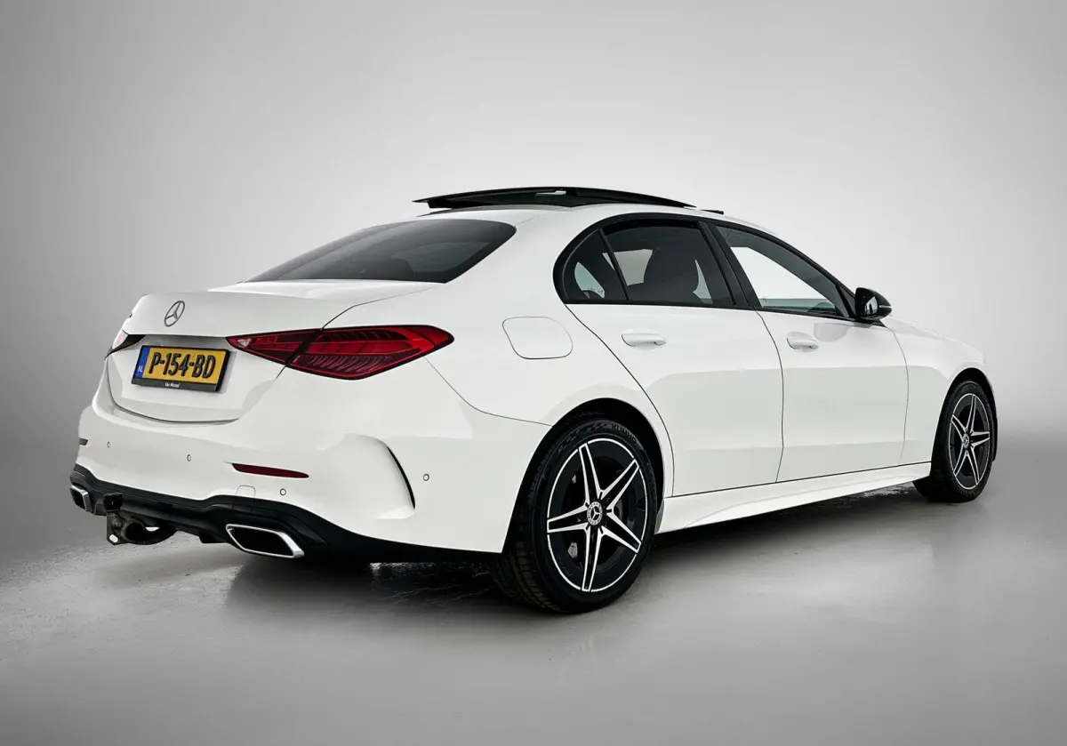 300 e AMG Line 313PK | Automaat | Elektrisch Panoramadak | Achteruitrij Camera | Night Pakket | Elektrische stoelen | Apple Carplay | Android Auto | Elektrische Trekhaak ||