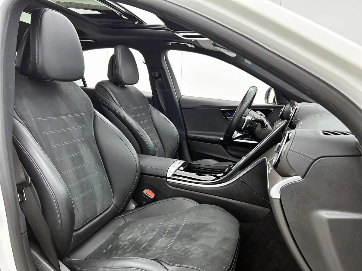 300 e AMG Line 313PK | Automaat | Elektrisch Panoramadak | Achteruitrij Camera | Night Pakket | Elektrische stoelen | Apple Carplay | Android Auto | Elektrische Trekhaak ||