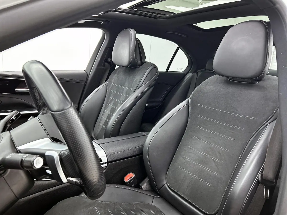 300 e AMG Line 313PK | Automaat | Elektrisch Panoramadak | Achteruitrij Camera | Night Pakket | Elektrische stoelen | Apple Carplay | Android Auto | Elektrische Trekhaak ||