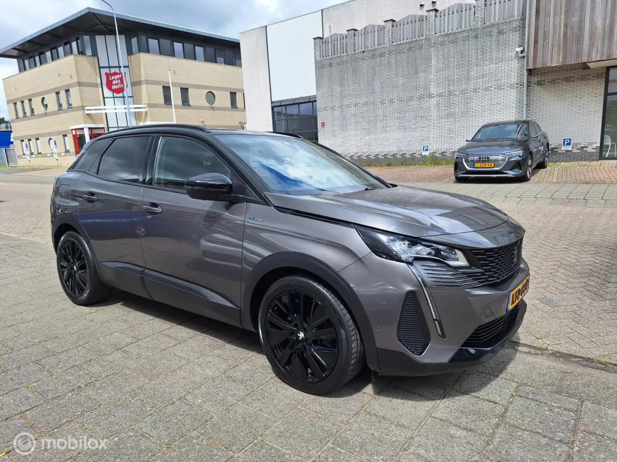 1.6 HYbrid 225 GT • Panoramadak • ACC •