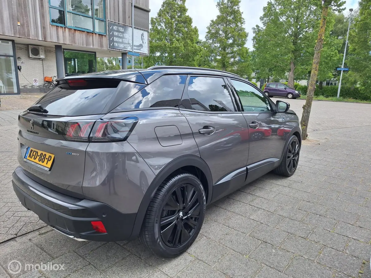 1.6 HYbrid 225 GT • Panoramadak • ACC •