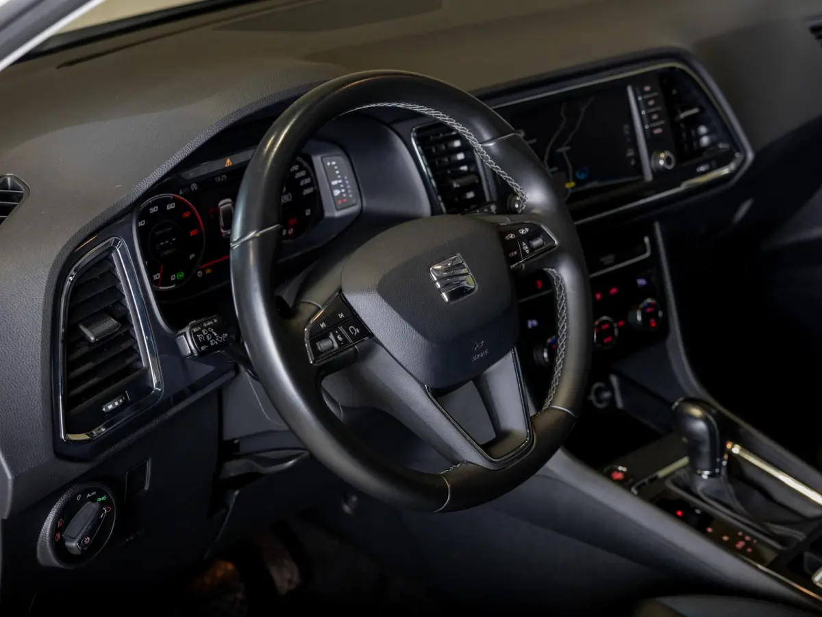 1.4 EcoTSI Style Business Intense / 150pk / Trekhaak / Achteruitrij camera / Virtual dashboard /