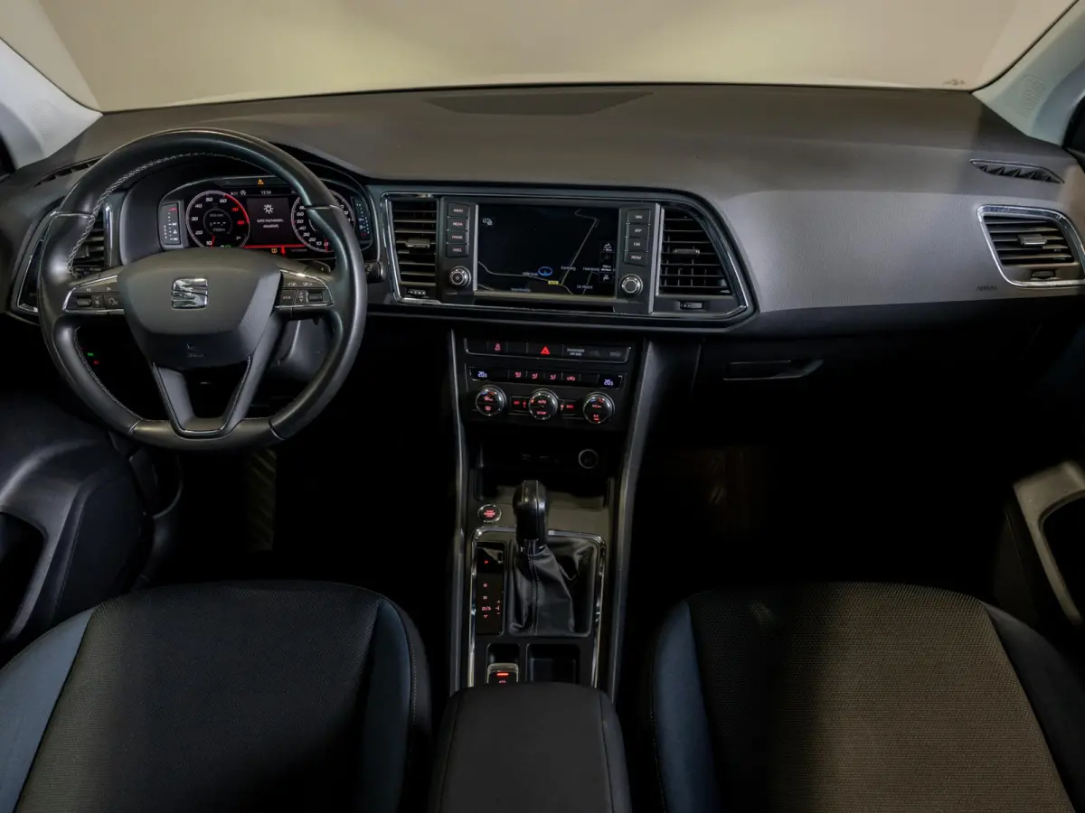 1.4 EcoTSI Style Business Intense / 150pk / Trekhaak / Achteruitrij camera / Virtual dashboard /