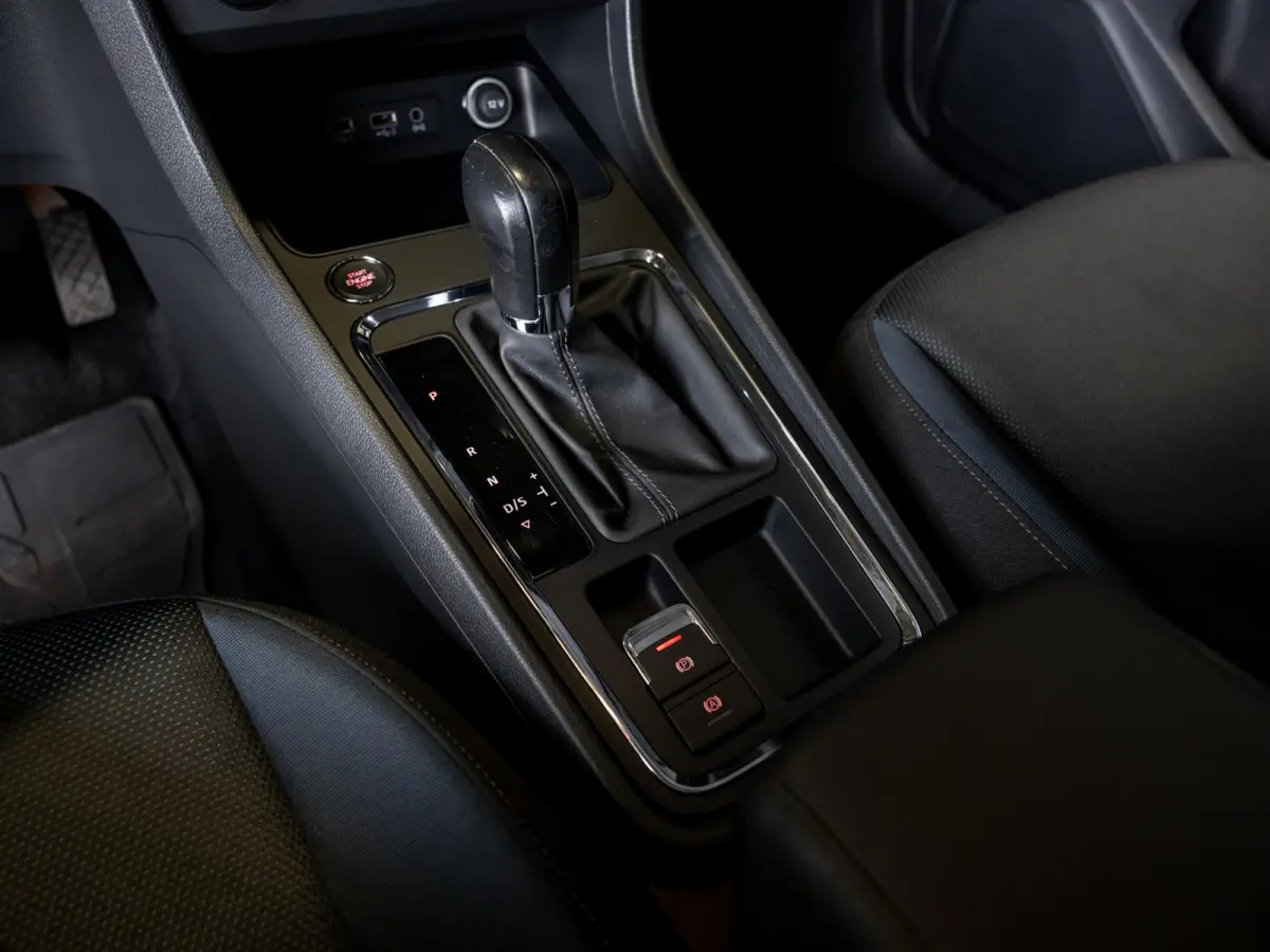 1.4 EcoTSI Style Business Intense / 150pk / Trekhaak / Achteruitrij camera / Virtual dashboard /