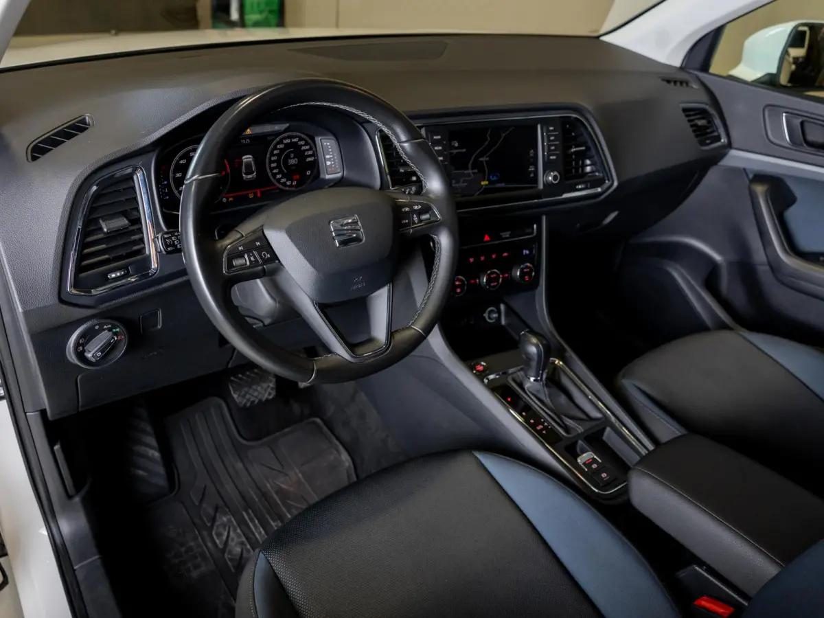 1.4 EcoTSI Style Business Intense / 150pk / Trekhaak / Achteruitrij camera / Virtual dashboard /