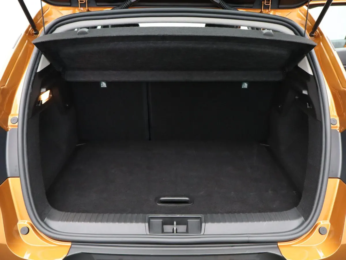 TCe 140 EDC GPF Zen | AUTOMAAT | Navigatie |