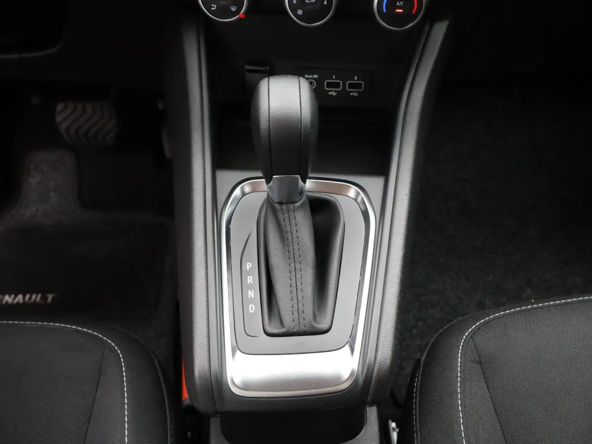 TCe 140 EDC GPF Zen | AUTOMAAT | Navigatie |